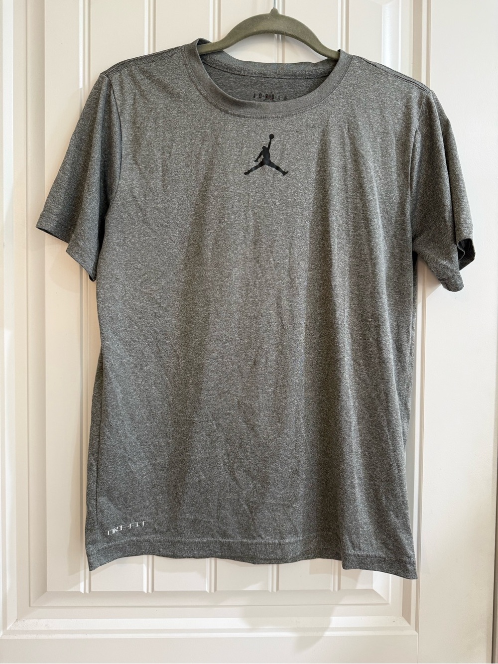 Jordan Men’s Grey Short-Sleeve Jumpman Performance Tee